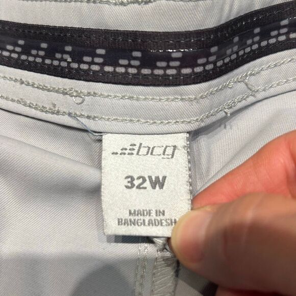 bcg Mens Golf Shorts Gray Sz 32, Inseam 8", Button Front - Picture 3 of 4